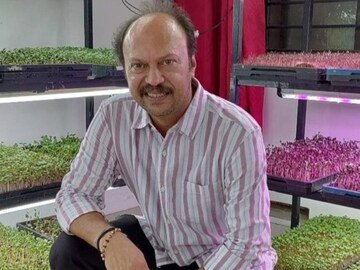 Success Story: ಸೊಪ್ಪು ಬೆಳೆದು ತಿಂಗಳಿಗೆ 5 ಲಕ್ಷ ಗಳಿಸ್ತಾರೆ ಮಾಜಿ ಬ್ಯಾಂಕರ್! ಯುವ ರೈತರು ಇವರ ಸಕ್ಸಸ್ ಸ್ಟೋರಿ ಓದಲೇಬೇಕು | Ajay Gopinath earns 5 lakhs monthly from microgreen farming | | ACTPnews