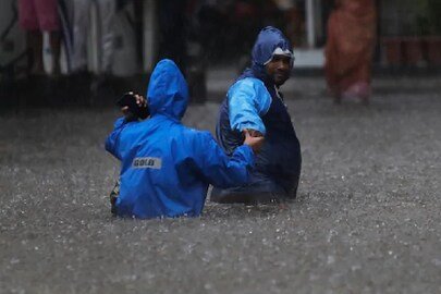 Mumbai Rain: ಮಹಾ ಮಳೆಗೆ ತತ್ತರಿಸಿದ ಮುಂಬೈ: 15 ವರ್ಷಗಳ ನಂತರ ಮತ್ತೆ ಎದುರಾಯ್ತು ಪ್ರವಾಹ ಭೀತಿ |
