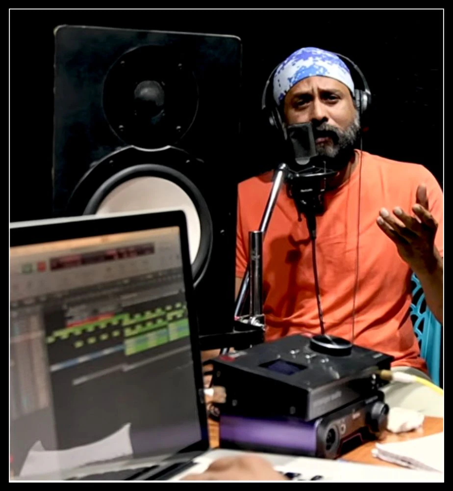 Kannada Actor Srinagara Kitty Sung for Veshagalu Movie